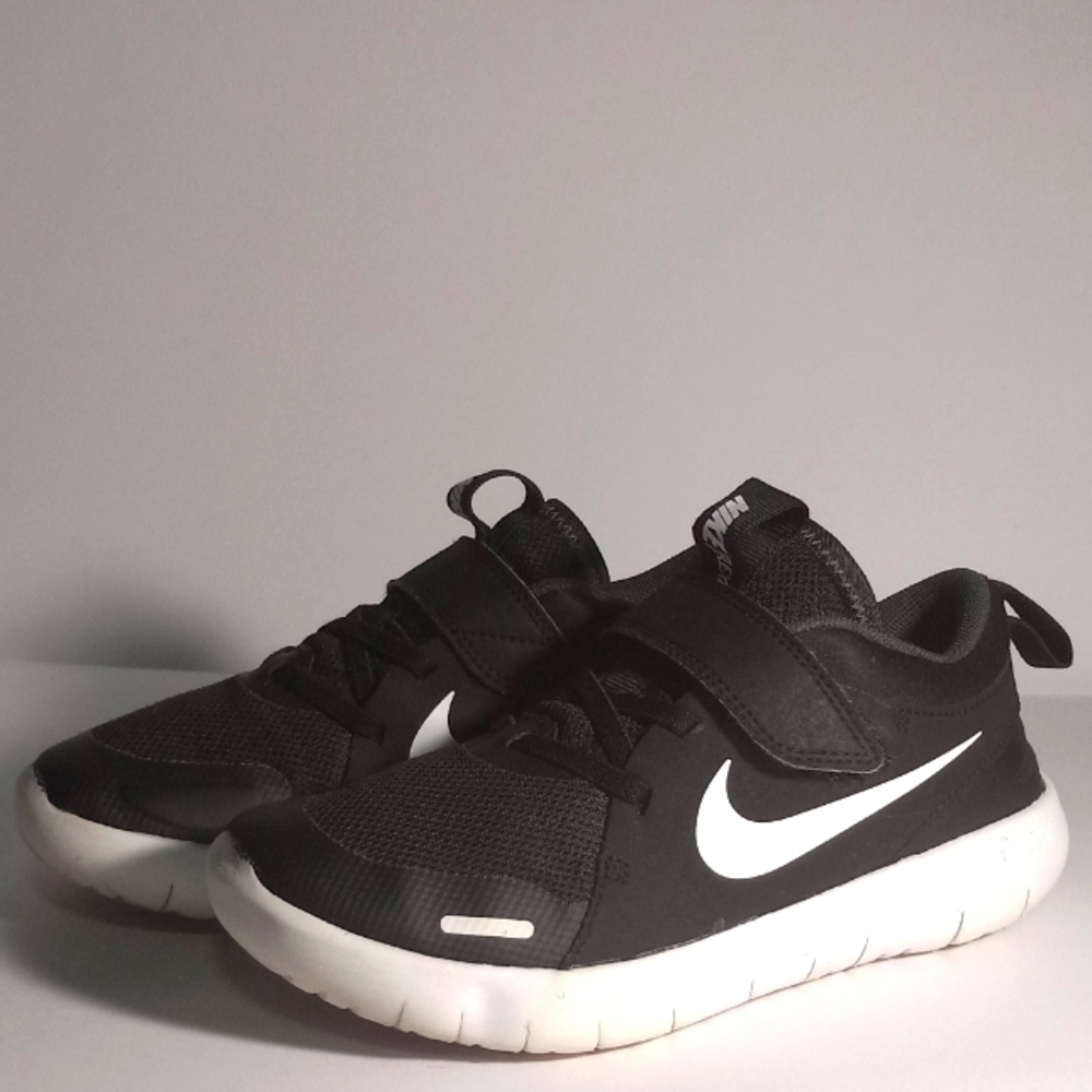 Nike size 1 little boy